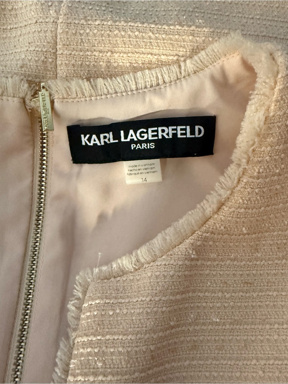 Karl Lagerfeld Cream Textured Sleeveless Shift Dress with Pocket Flaps - Picture 4 of 4